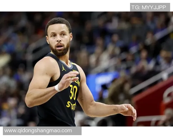 库里三分手感冰冷勇士防守漏洞百出,雷霆轻松得分科尔换人调整无效勇士惨败雷霆